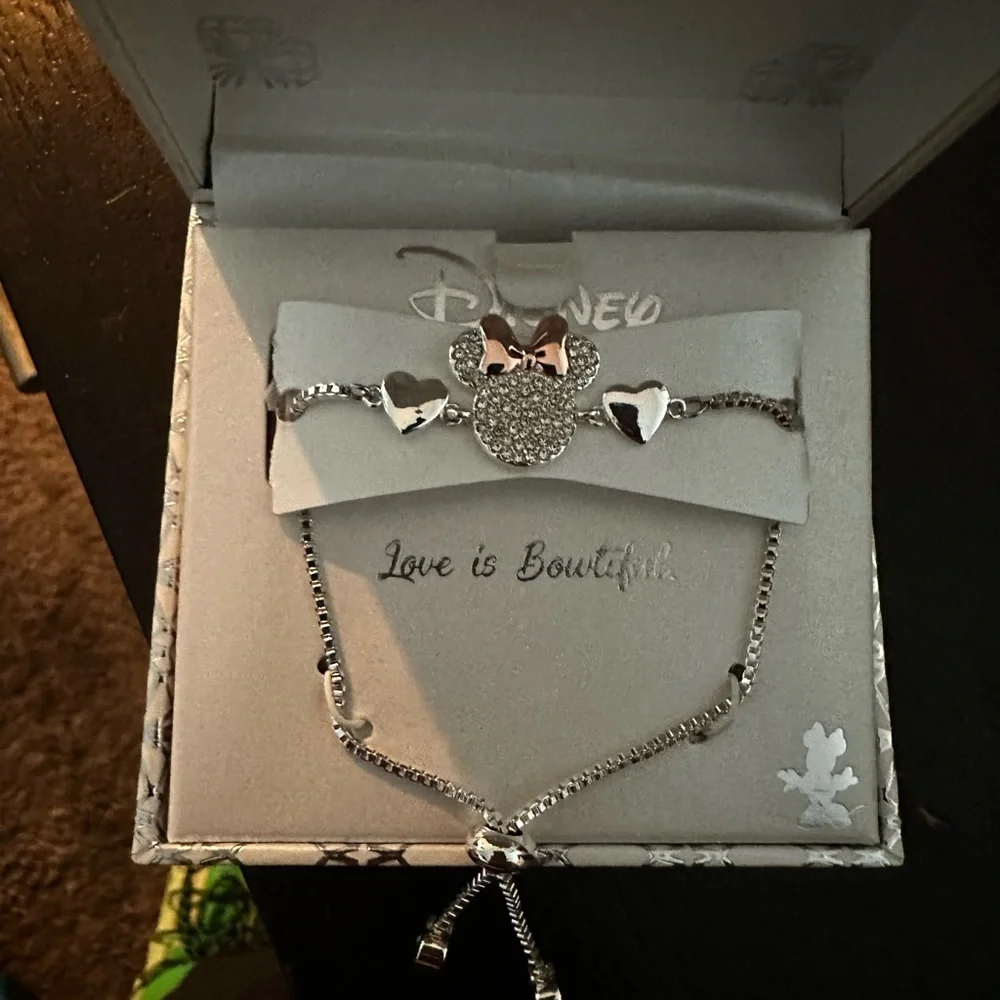 Disney necklace - Picture 3 of 3